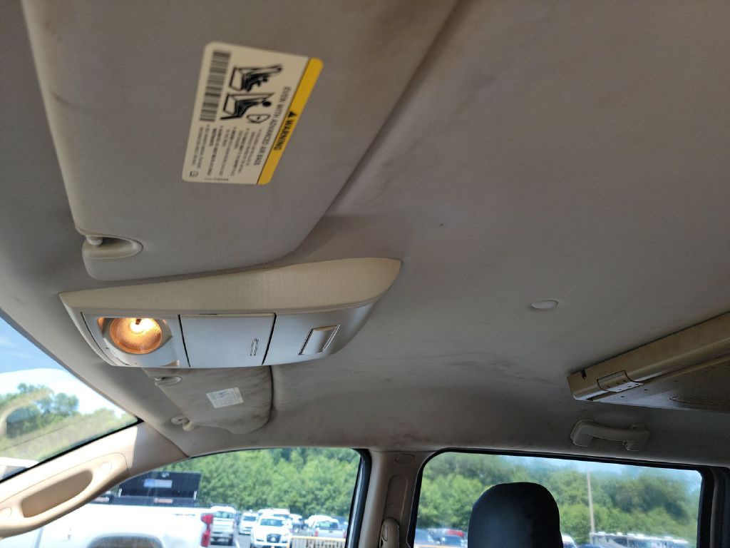 Photo 8 of this DODGE GRAND CARAVAN