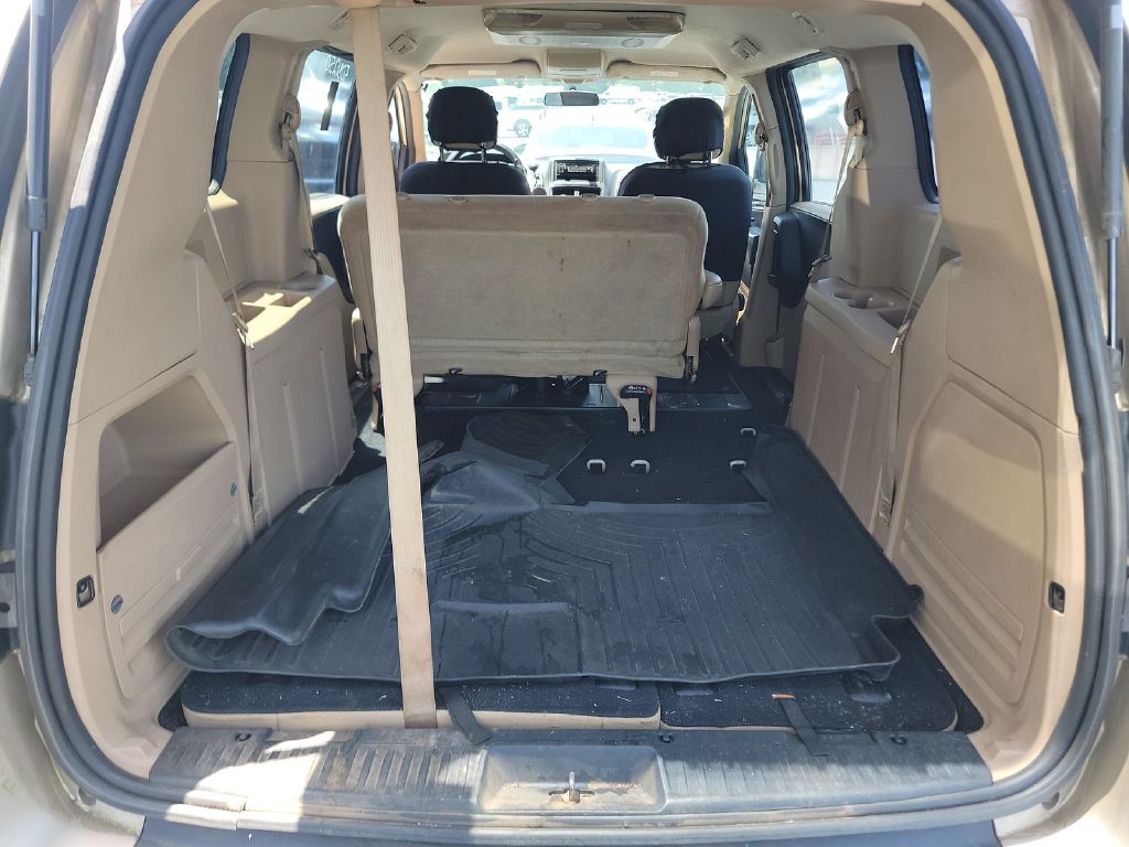 Photo 9 of this DODGE GRAND CARAVAN