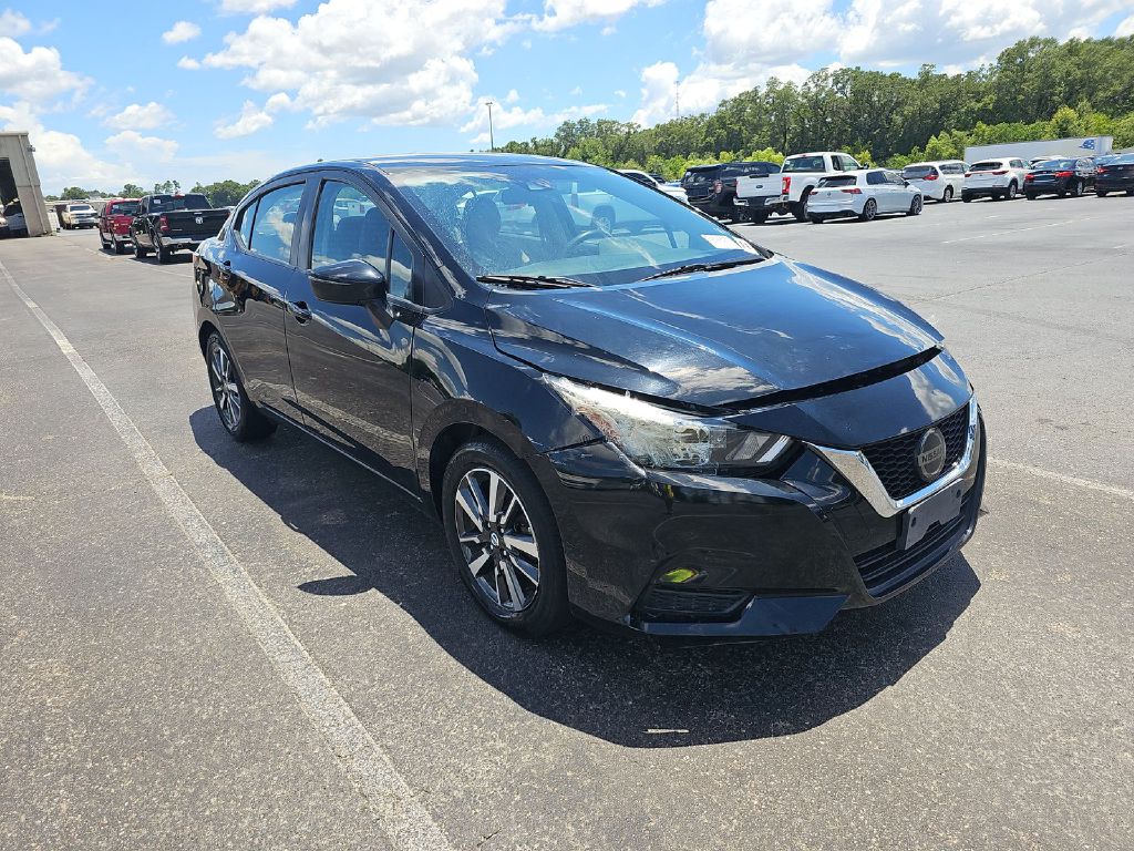 Photo 2 of this NISSAN VERSA