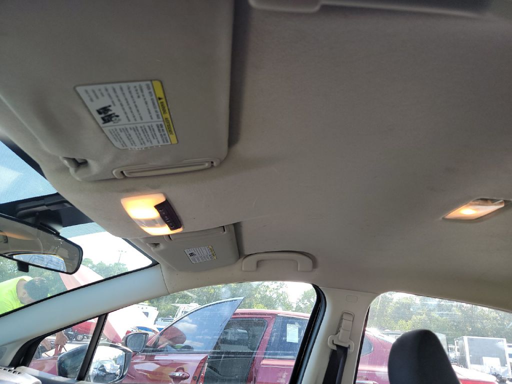 Photo 7 of this NISSAN VERSA