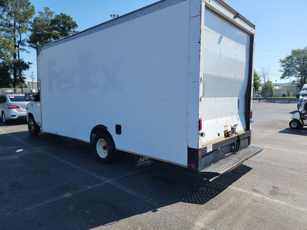 Photo 4 of this FORD E450