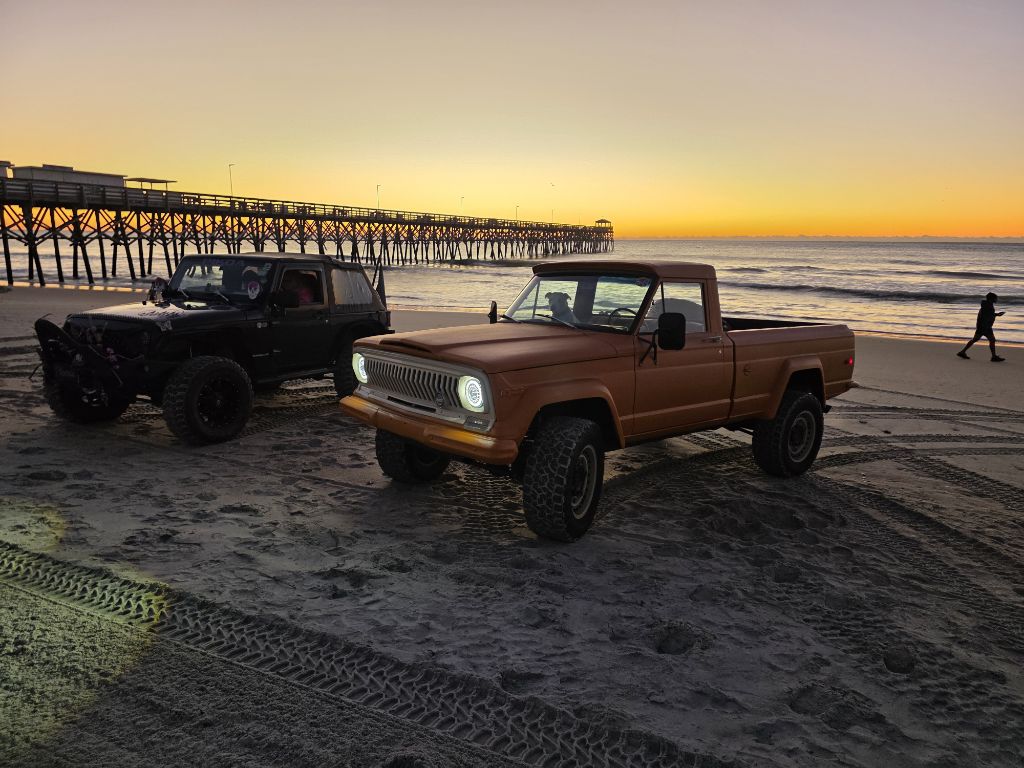 Photo 3 of this JEEP J2000