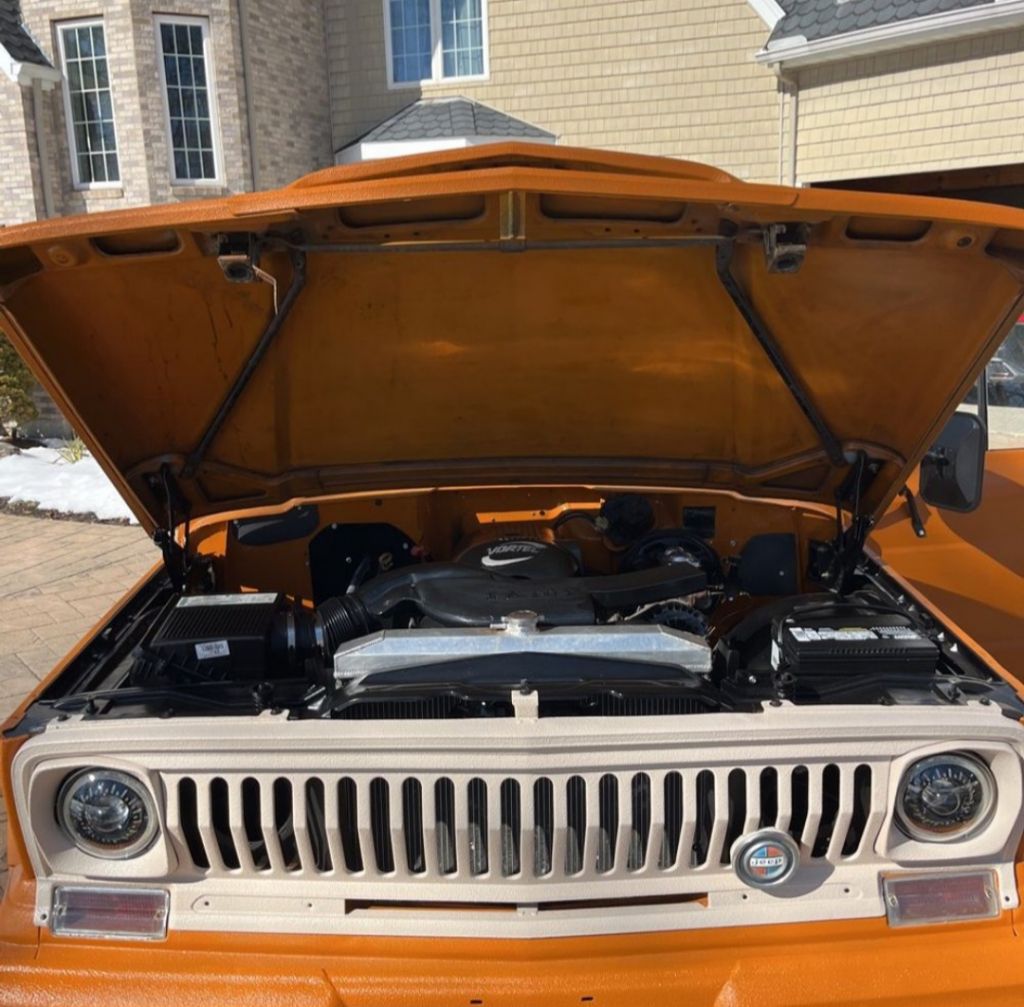 Photo 12 of this JEEP J2000
