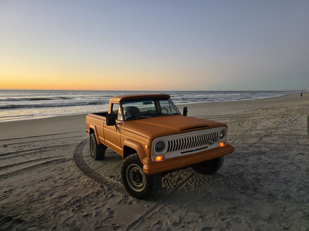 Photo 4 of this JEEP J2000