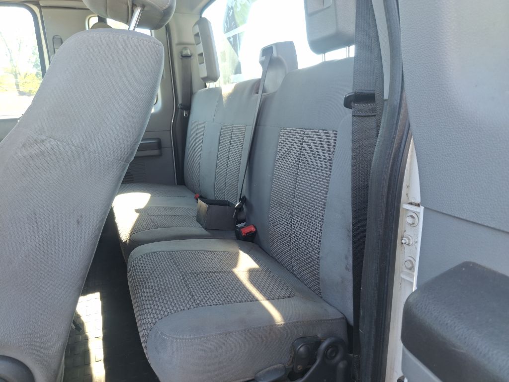 Photo 8 of this FORD F650