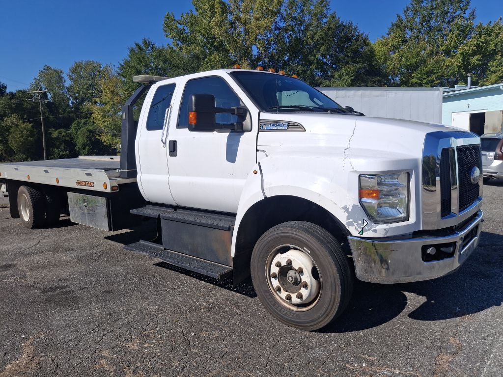 Photo 5 of this FORD F650