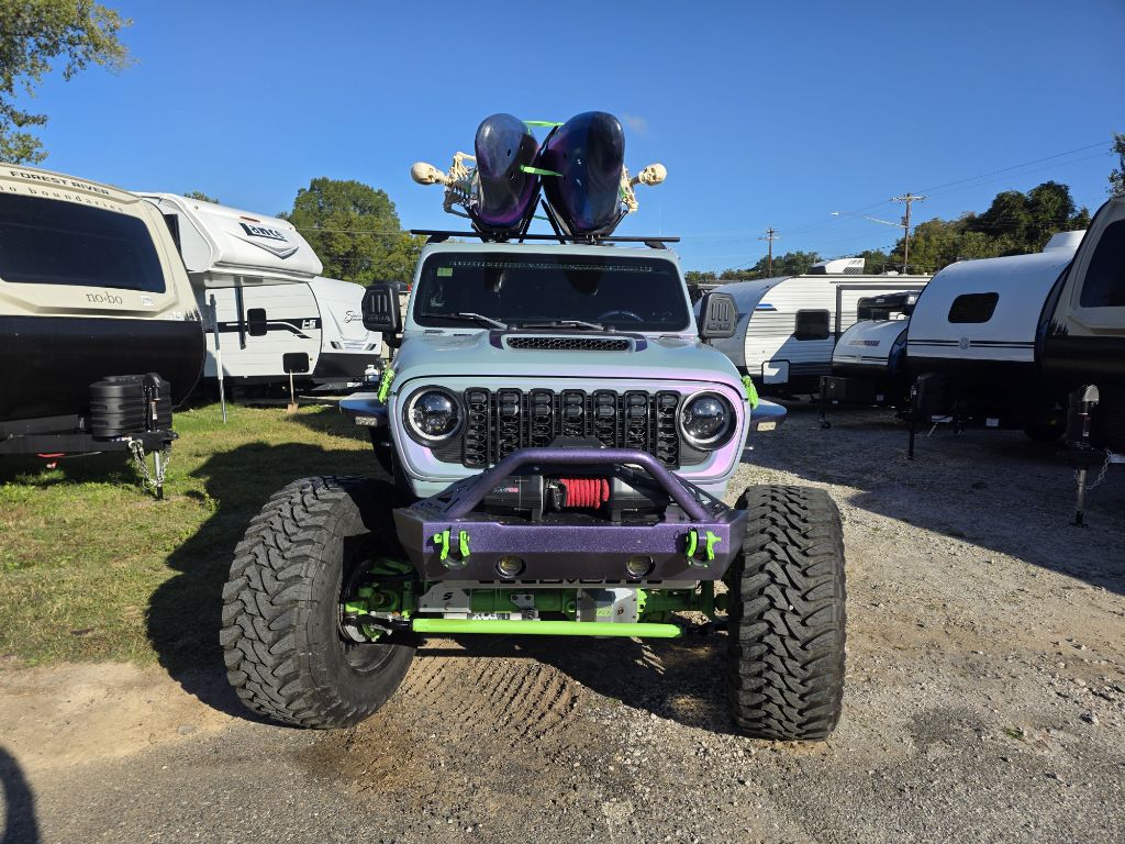 Photo 2 of this JEEP GLADIATOR