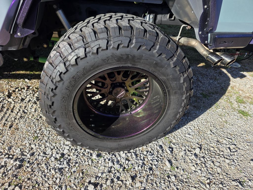 Photo 9 of this JEEP GLADIATOR