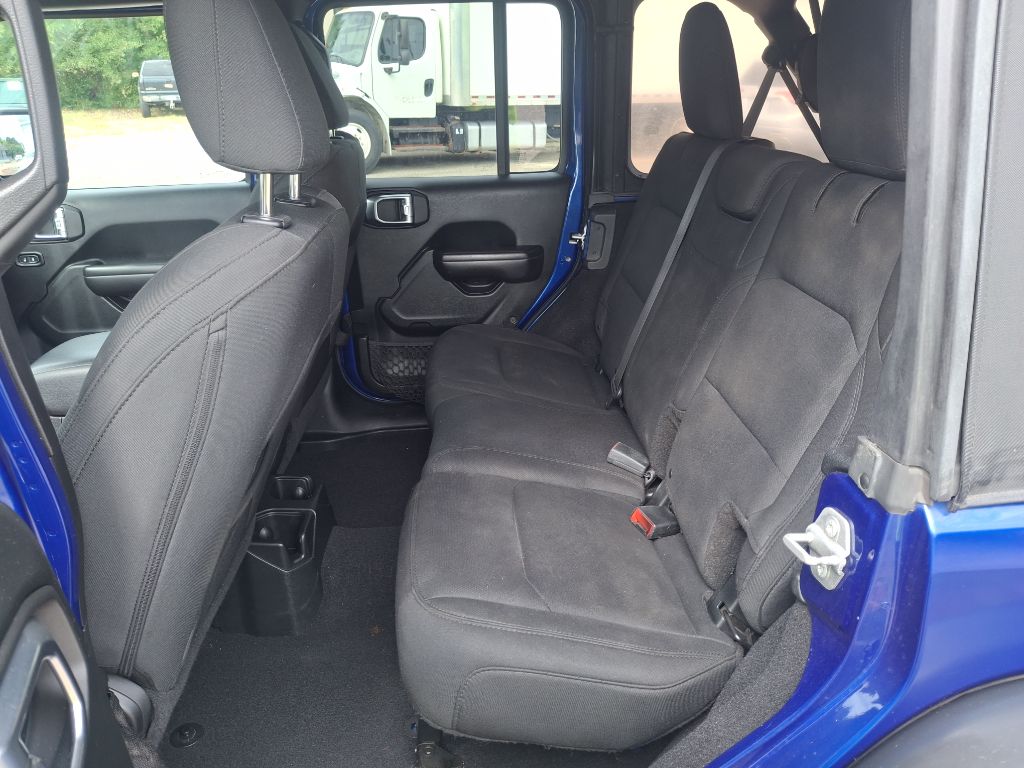 Photo 9 of this JEEP WRANGLER UNLIMI