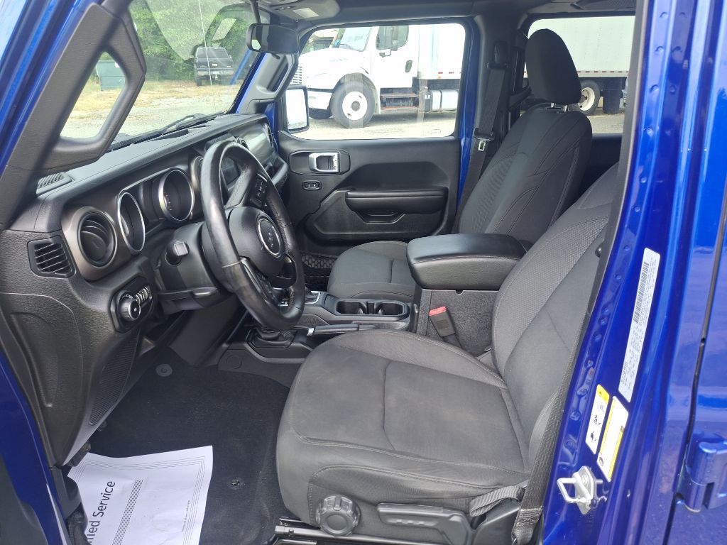 Photo 8 of this JEEP WRANGLER UNLIMI