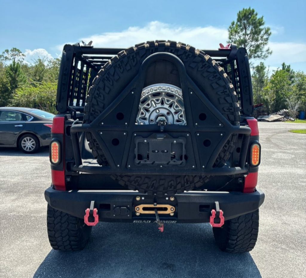 Photo 2 of this JEEP GLADIATOR