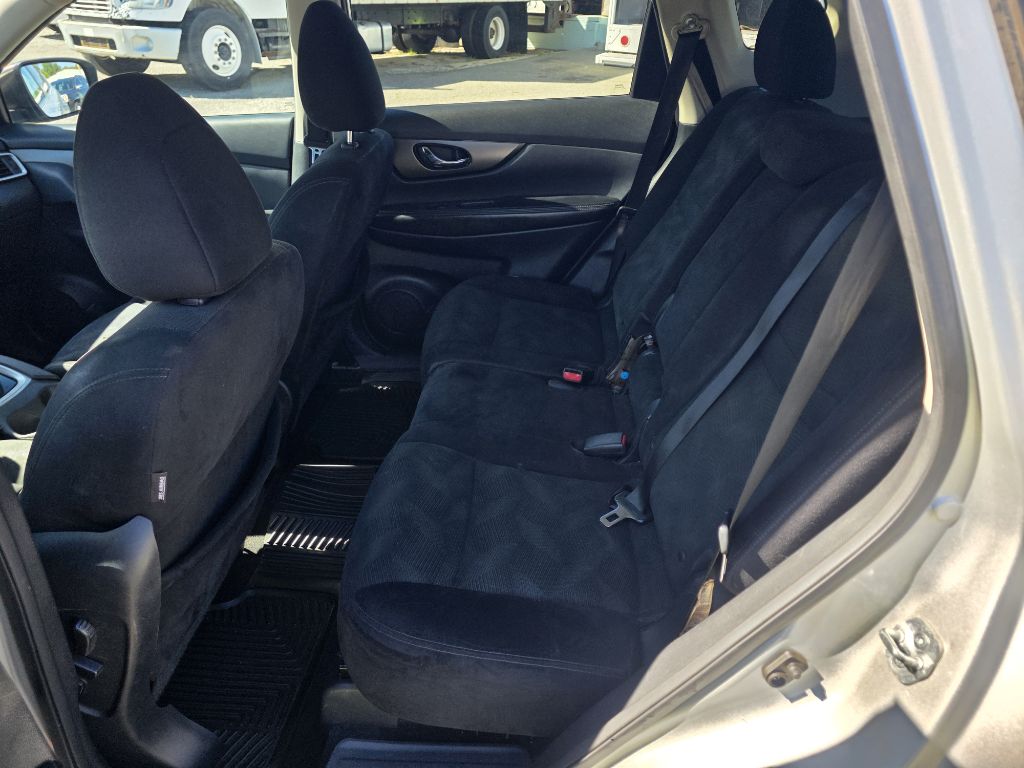 Photo 8 of this NISSAN ROGUE