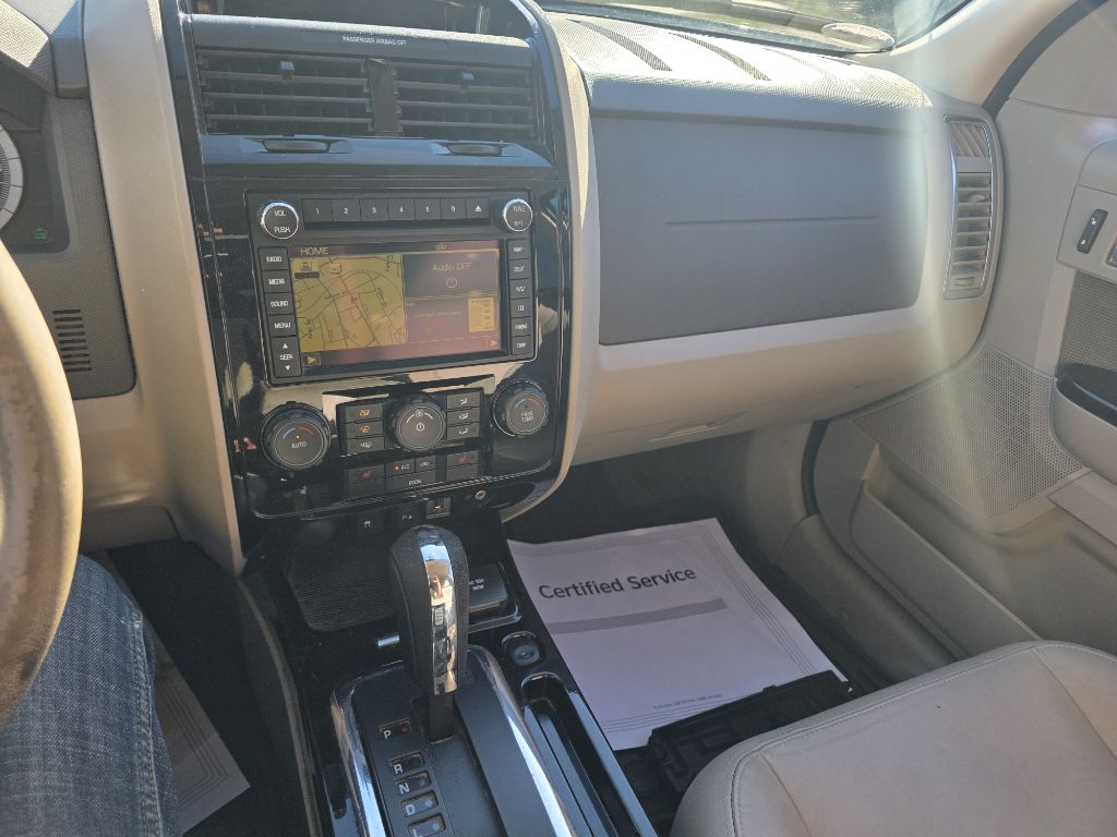 Photo 2 of this FORD ESCAPE
