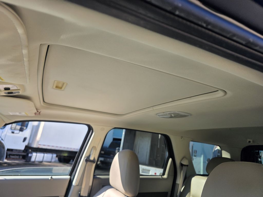 Photo 3 of this FORD ESCAPE