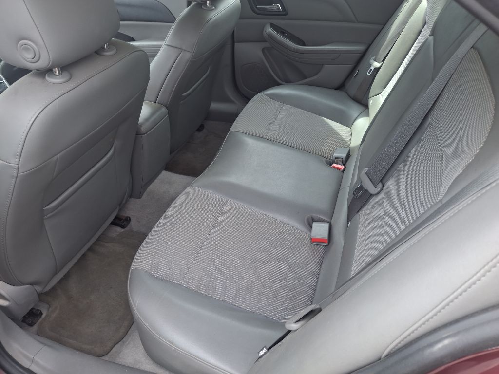 Photo 8 of this CHEVROLET MALIBU