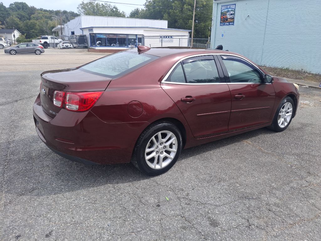 Photo 4 of this CHEVROLET MALIBU