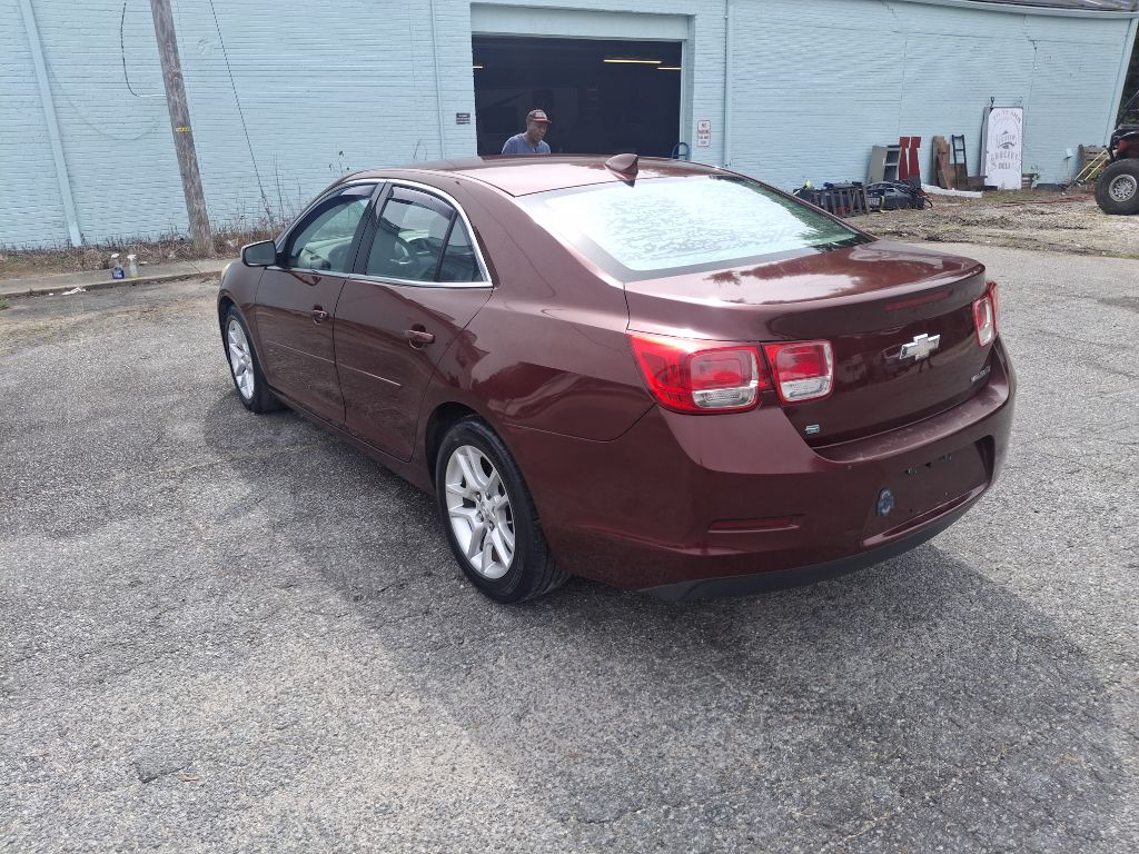 Photo 6 of this CHEVROLET MALIBU