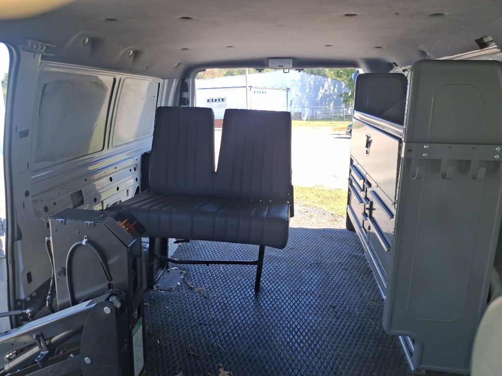 Photo 7 of this FORD ECONOLINE