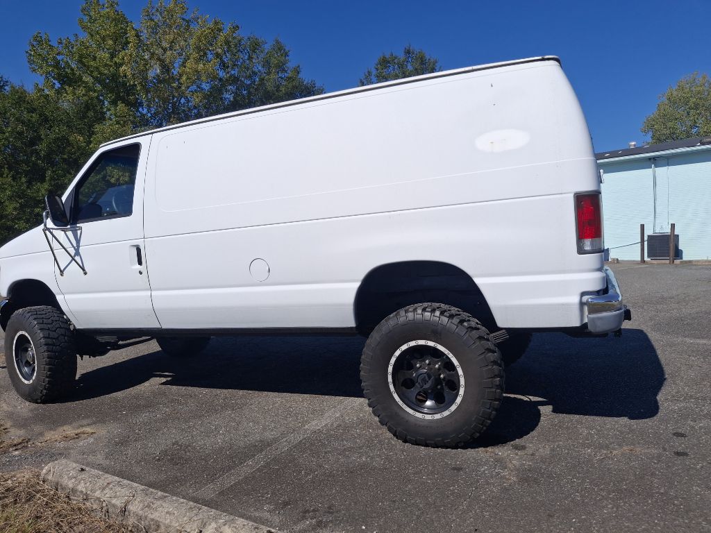 Photo 5 of this FORD ECONOLINE