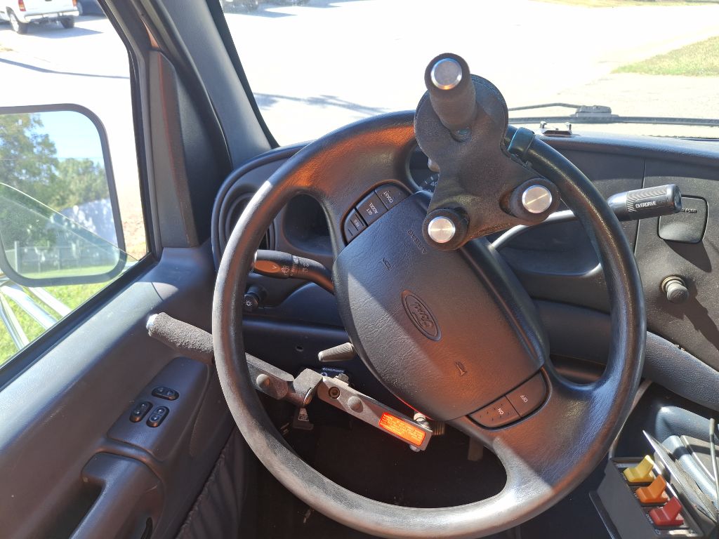 Photo 12 of this FORD ECONOLINE