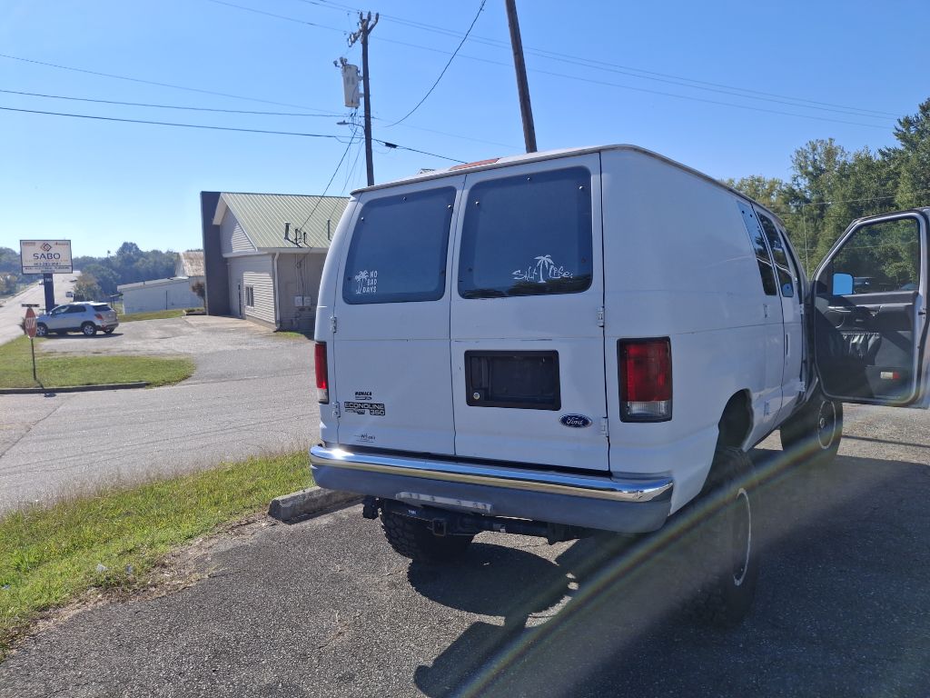Photo 3 of this FORD ECONOLINE