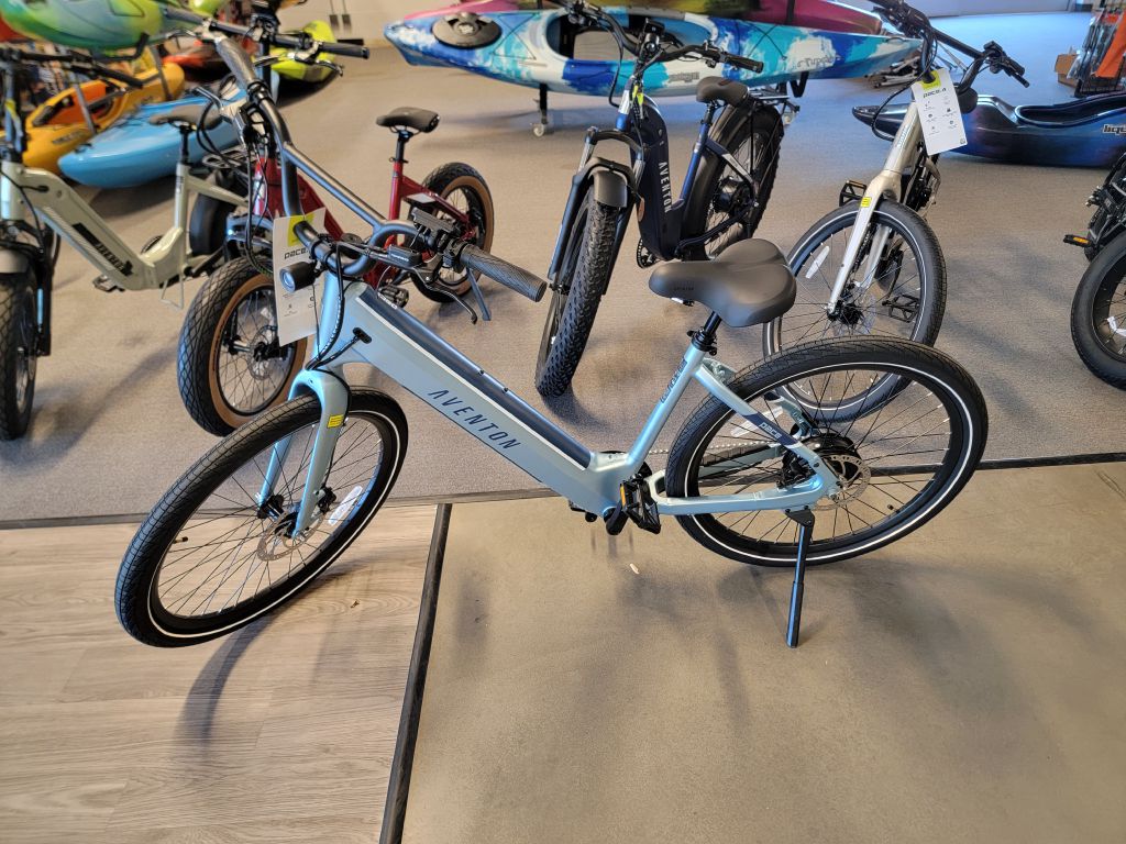 2025 AVENTON PACE 500.4  LAR