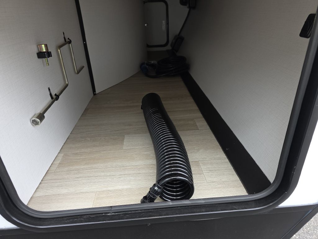 Photo 5 of this KEYSTONE PASSPORT 210RKC
