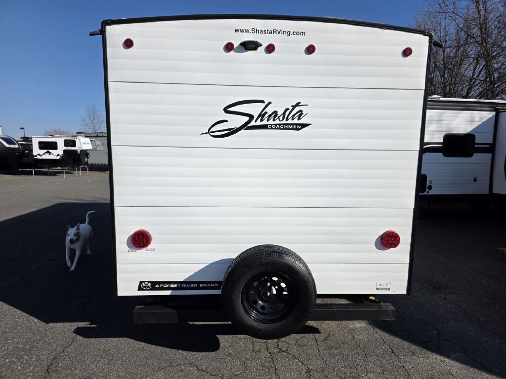 Photo 4 of this SHASTA 18DBL
