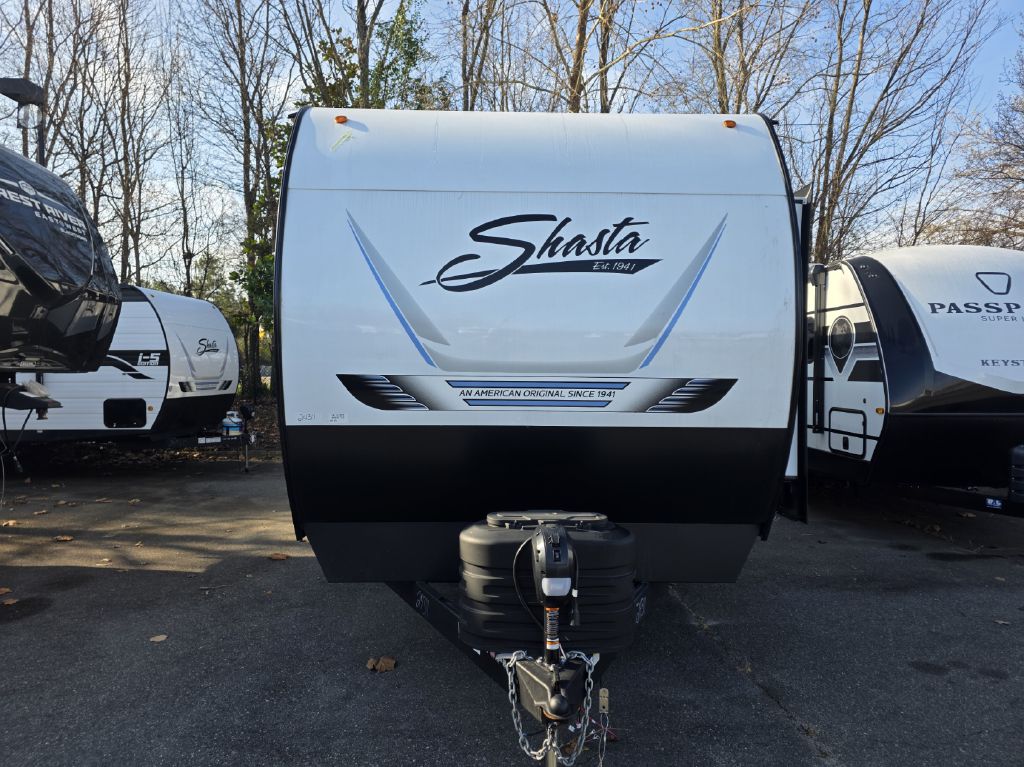 Photo 2 of this SHASTA 33RLTS