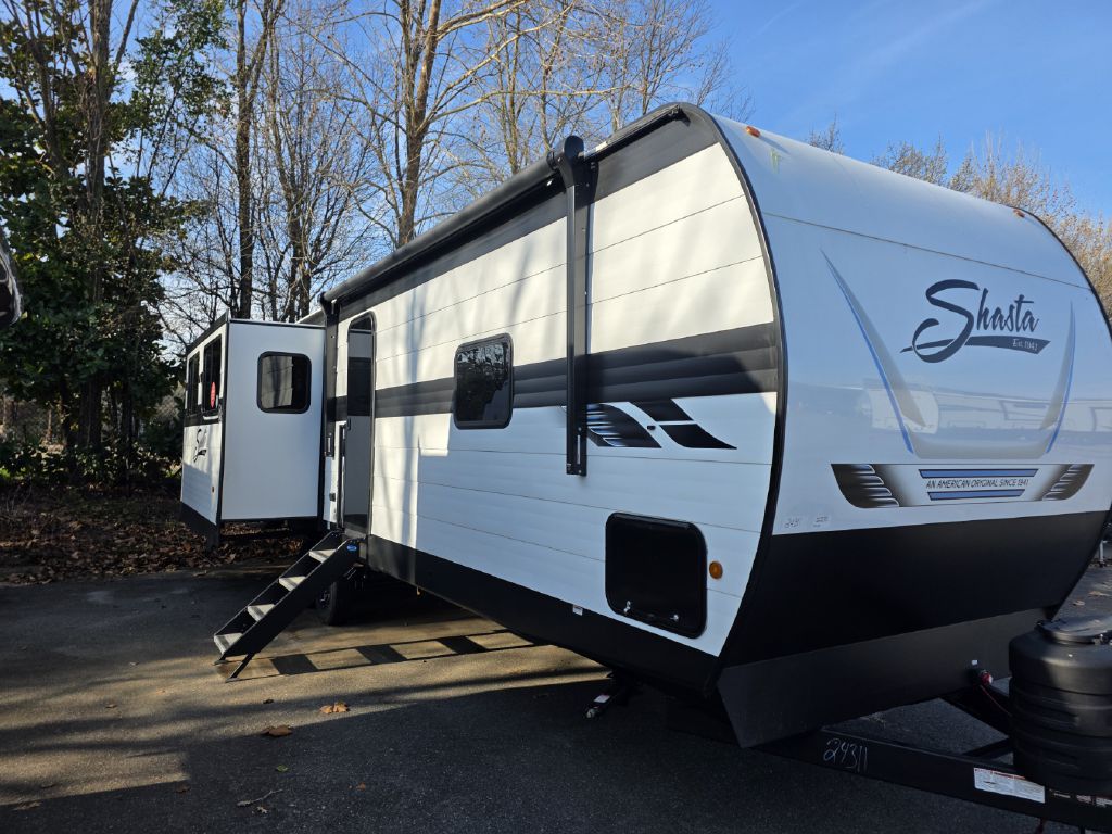 2026 SHASTA 33RLTS