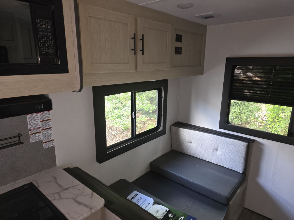 Photo 13 of this SHASTA 521CK
