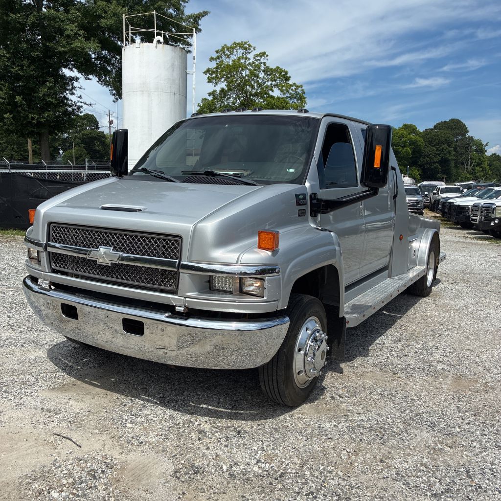 Photo 3 of this CHEVROLET C4500