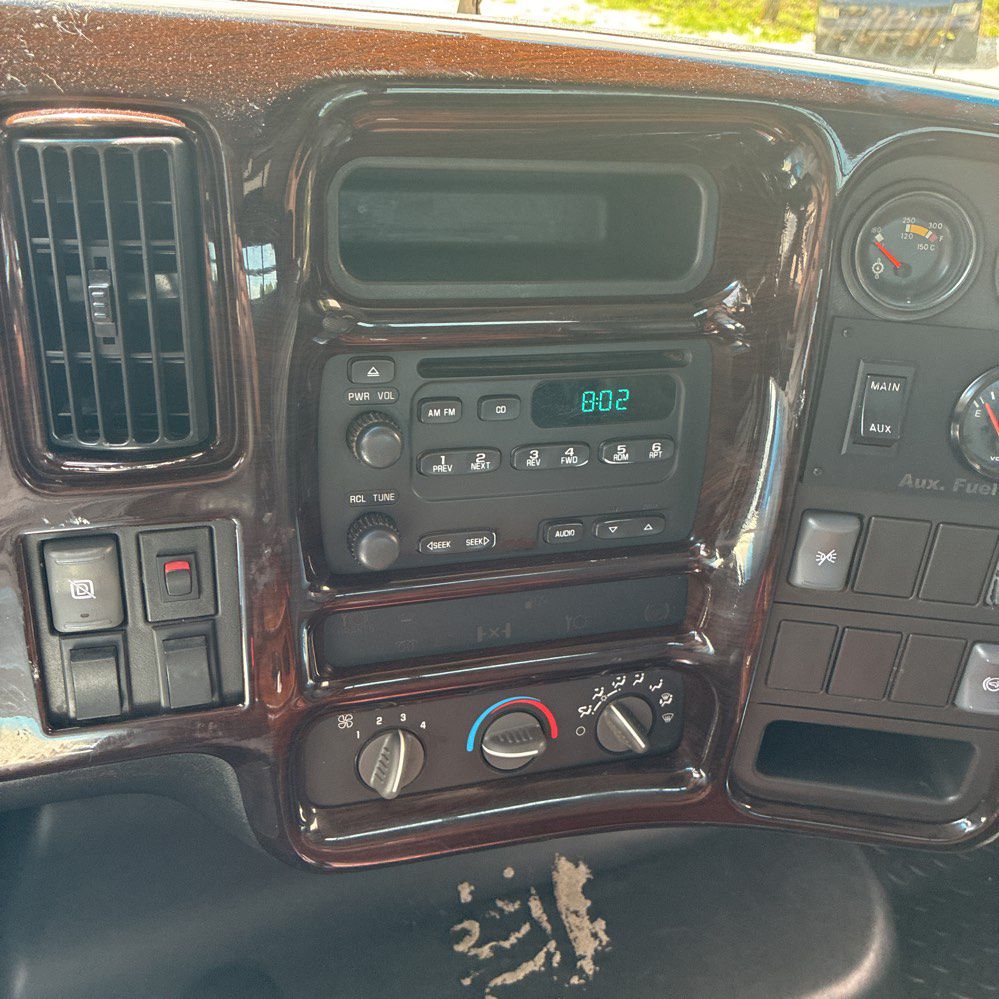 Photo 13 of this CHEVROLET C4500