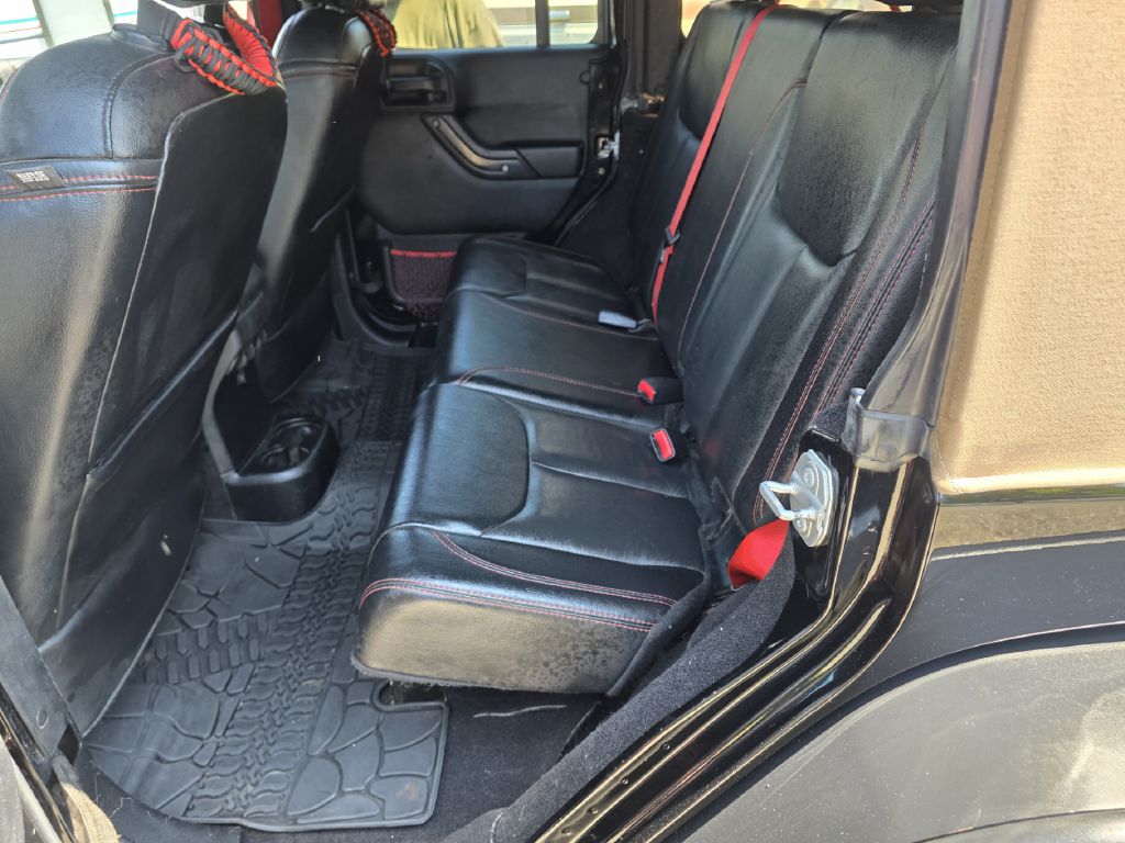 Photo 8 of this JEEP WRANGLER UNLIMI