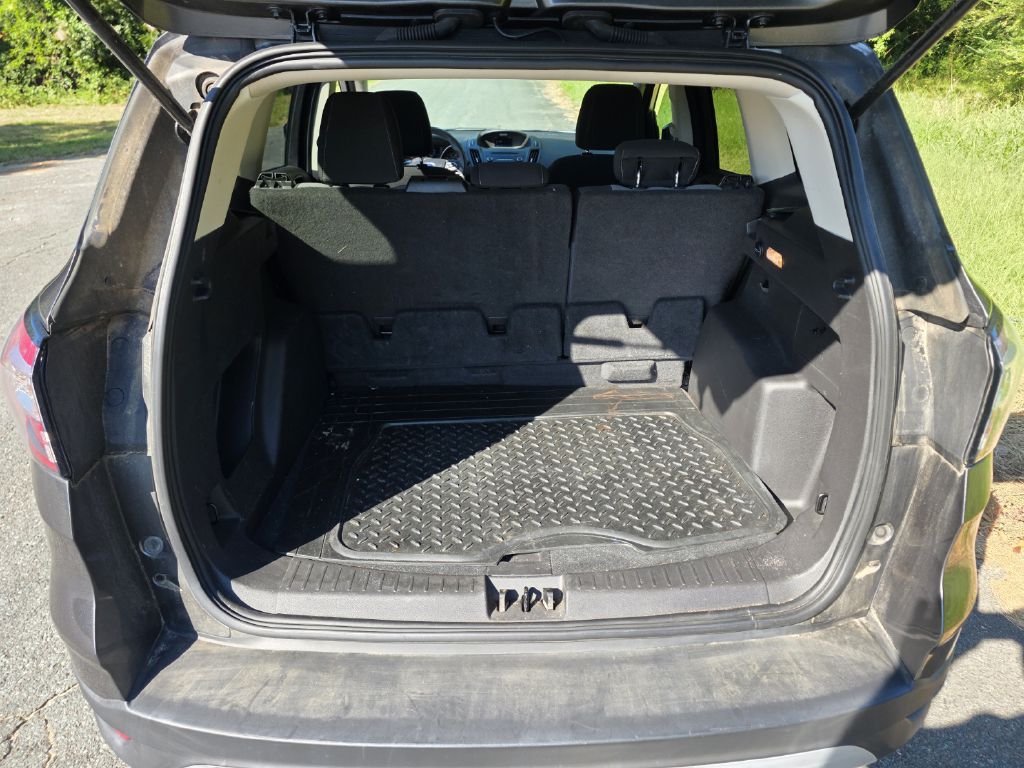 Photo 7 of this FORD ESCAPE