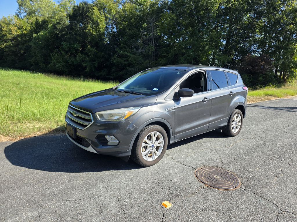 Photo 2 of this FORD ESCAPE