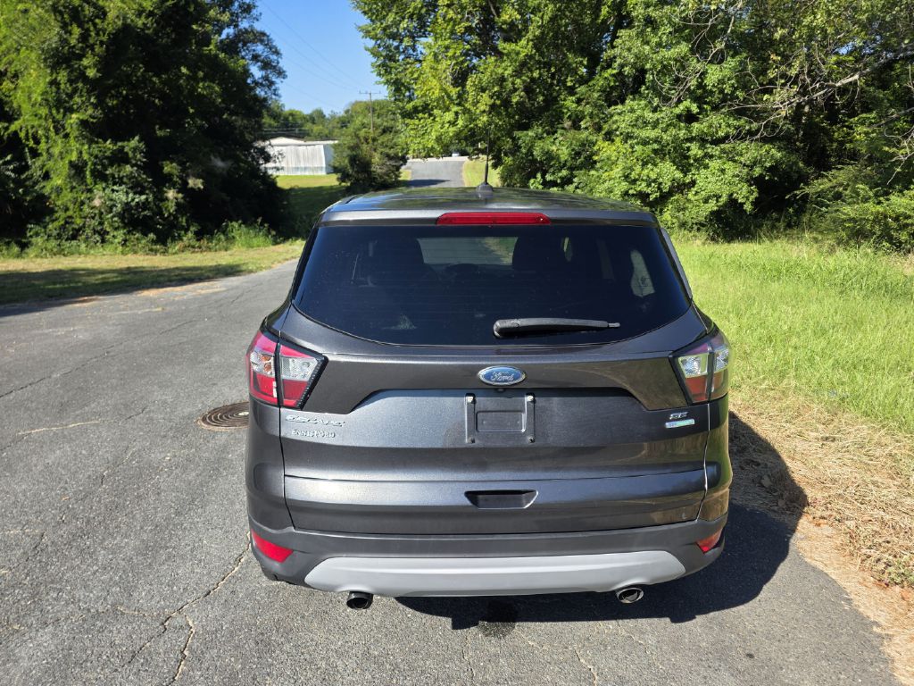 Photo 10 of this FORD ESCAPE