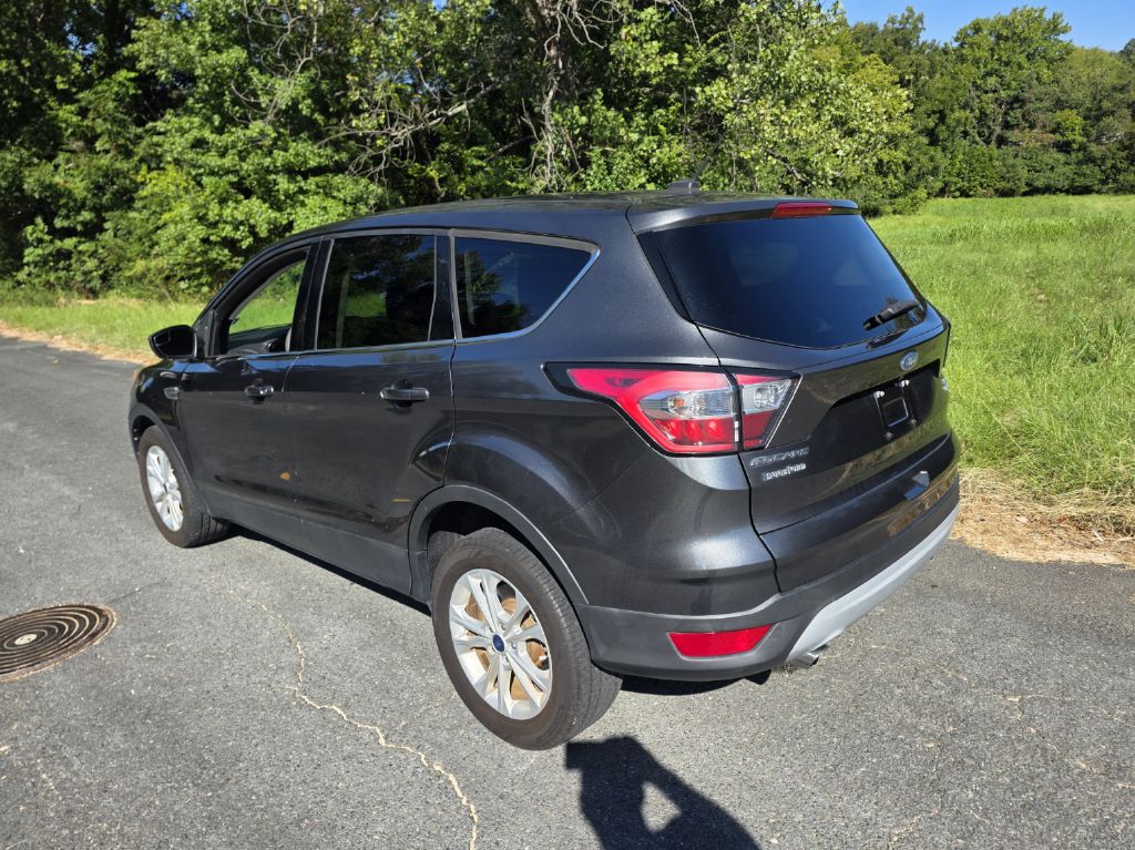 Photo 11 of this FORD ESCAPE
