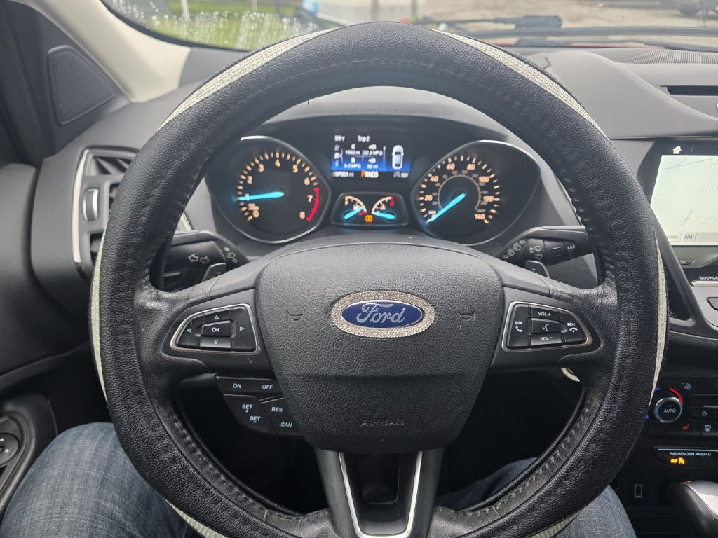 Photo 11 of this FORD ESCAPE