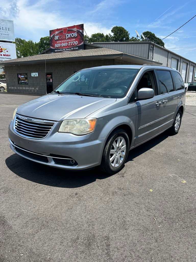 Silver 2014 Chrysler Town & Country Minivan Front-Wheel Drive Automatic