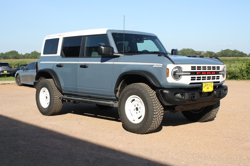 Photo 8 of this FORD BRONCO HERITAGE