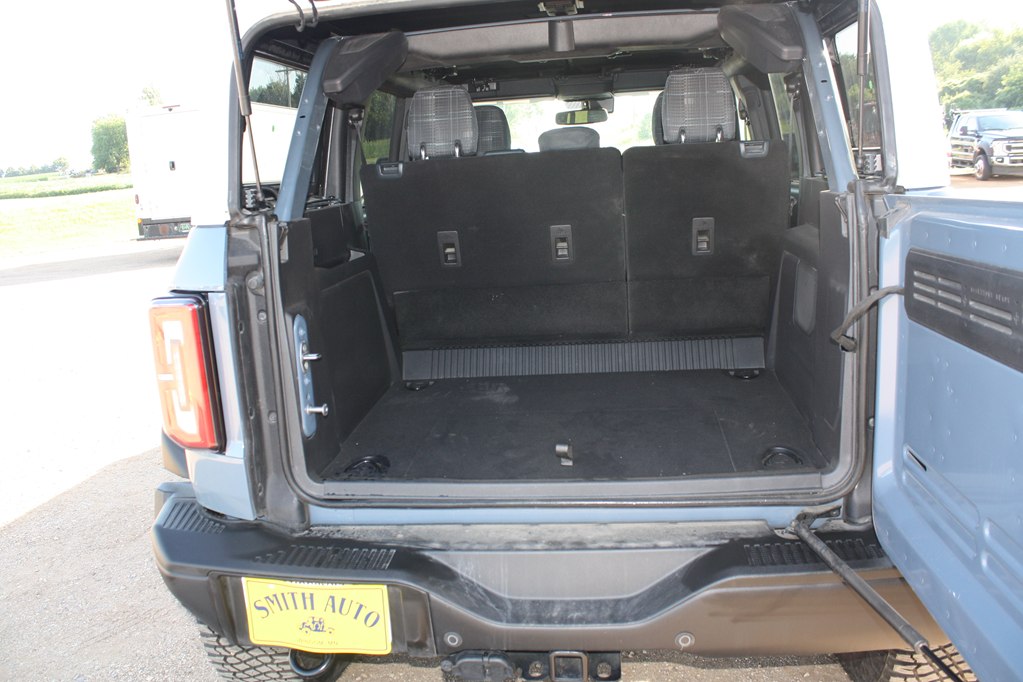 Photo 14 of this FORD BRONCO HERITAGE