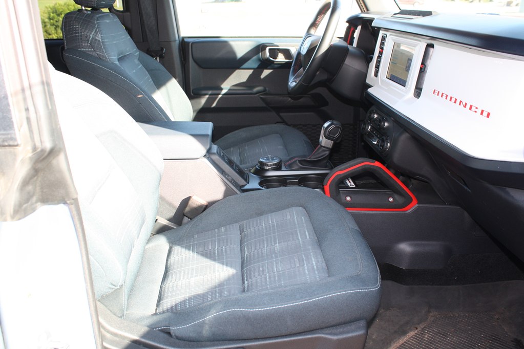 Photo 11 of this FORD BRONCO HERITAGE