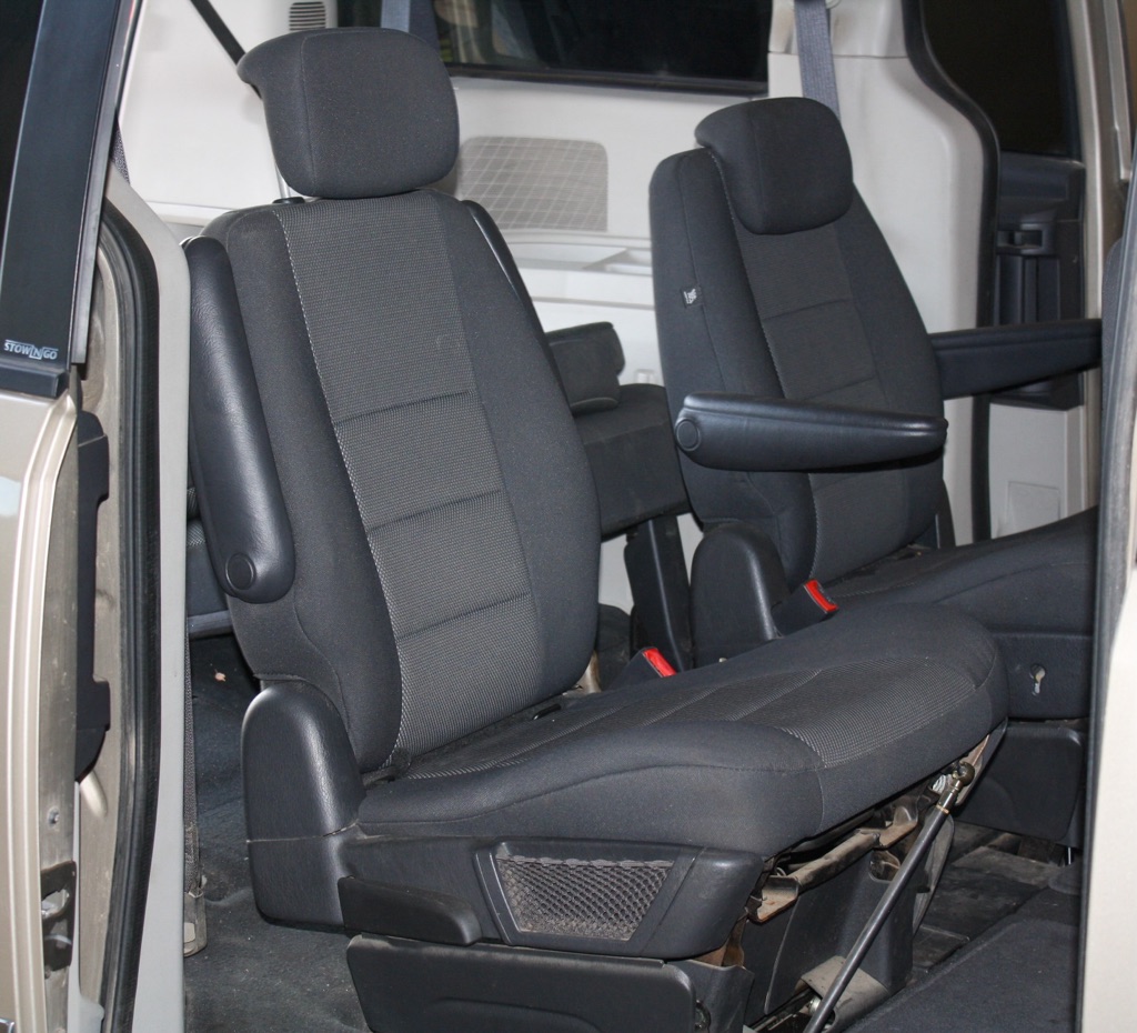 Photo 6 of this DODGE GRAND CARAVAN