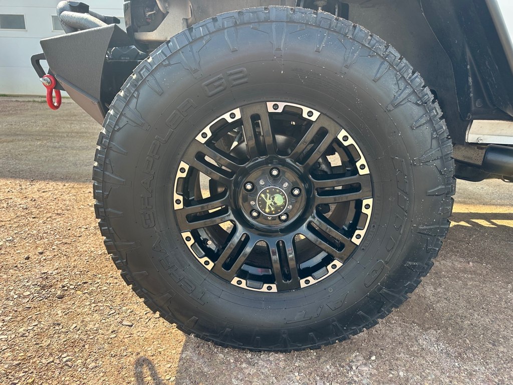 Photo 19 of this JEEP WRANGLER UNLIMI