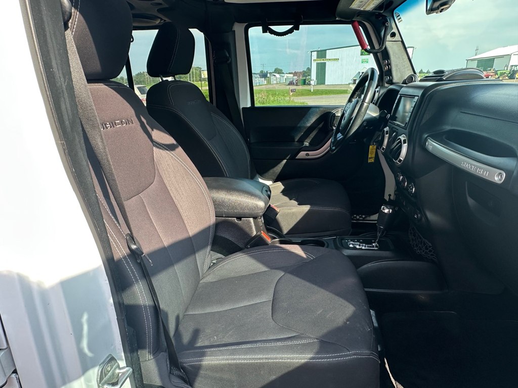 Photo 21 of this JEEP WRANGLER UNLIMI