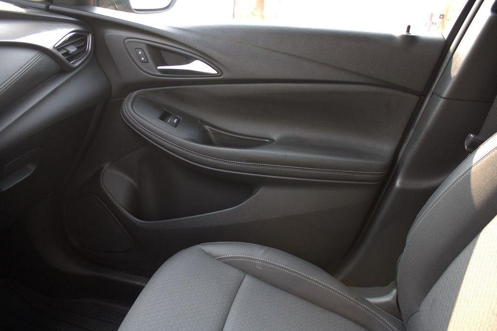 Photo 22 of this BUICK ENCORE GX