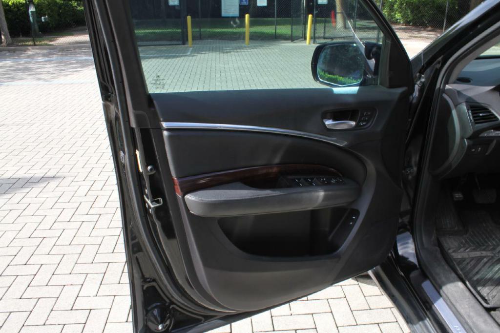 Photo 11 of this ACURA MDX