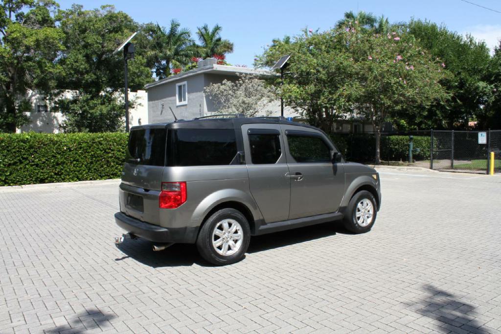 Photo 6 of this HONDA ELEMENT