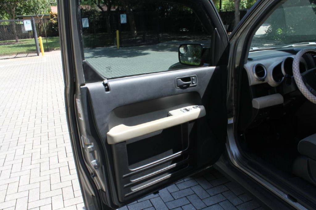 Photo 11 of this HONDA ELEMENT